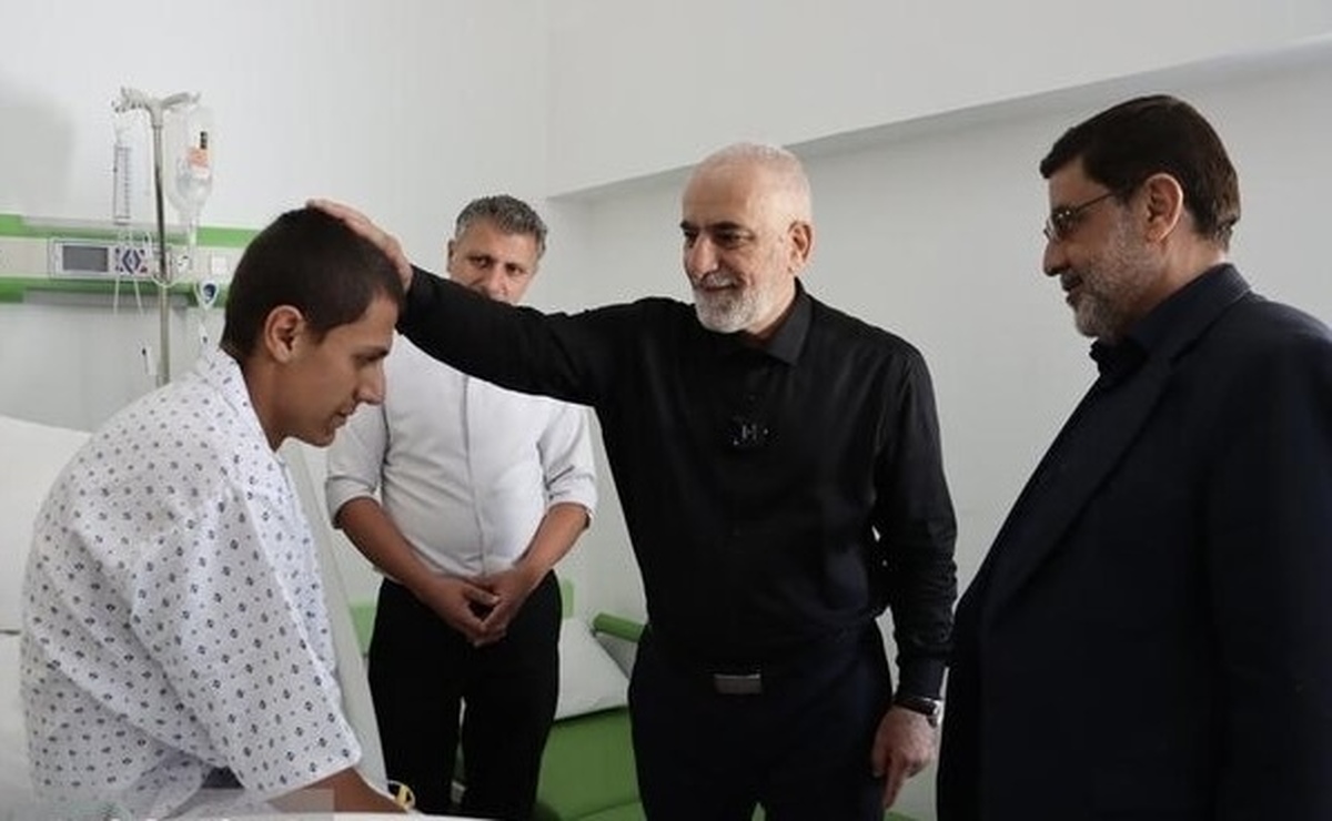 عیادت رئیس سازمان زندان‌ها از مجروحین حمله جنایتکارانه رژیم صهیونیستی به اوین