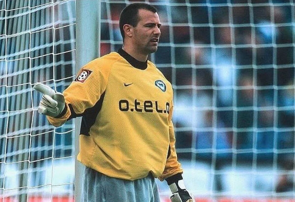 دروازه‌بان اسبق مجارستان: نتیجه بازی اهمیت دارد نه ظاهر و پوشش من!