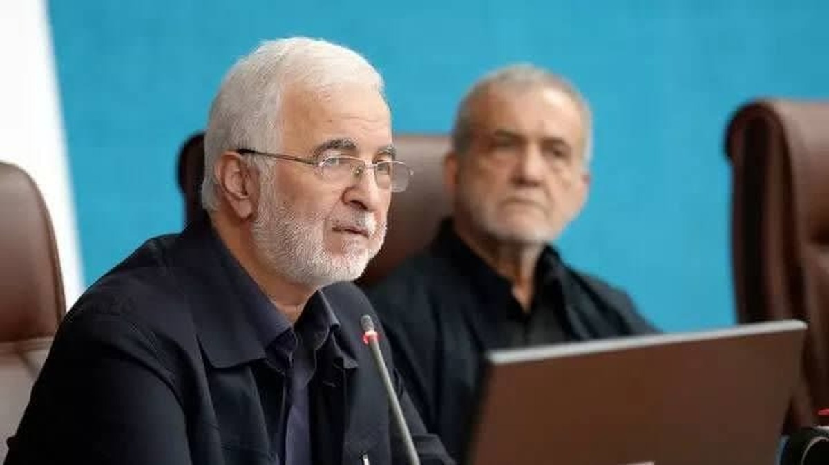 مومنی: در جنگ ۱۲ روزه از ذخایر استراتژیک استفاده نشد/ تفویض اختیار به استانداران