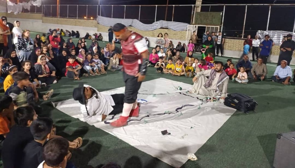 نمایش خیابانی