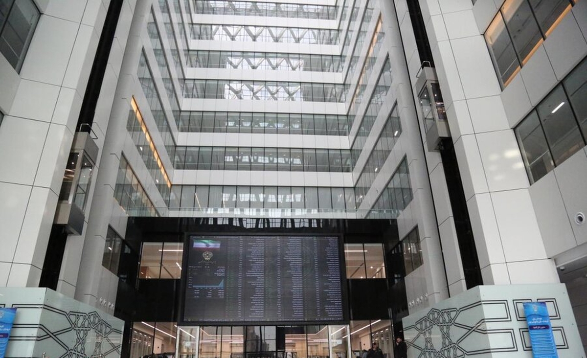 اعلام آمادگی وزارتخانه‌های اقتصادی و بانک مرکزی برای حمایت حداکثری از بازار سرمایه