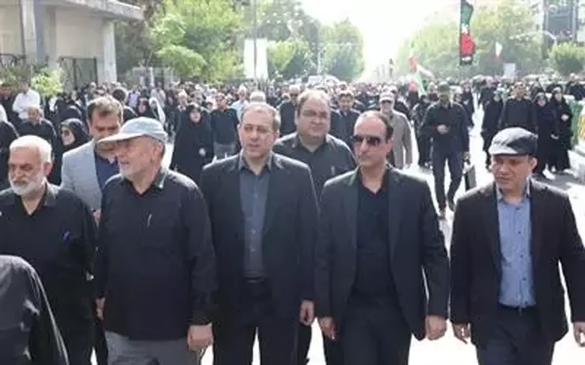 حضور رئیس سازمان سنجش آموزش کشور در مراسم تشییع پیکر شهدای اقتدار/ تقویت انگیزه و عزم ملی برای توسعه علمی و فناوری‌های بومی
