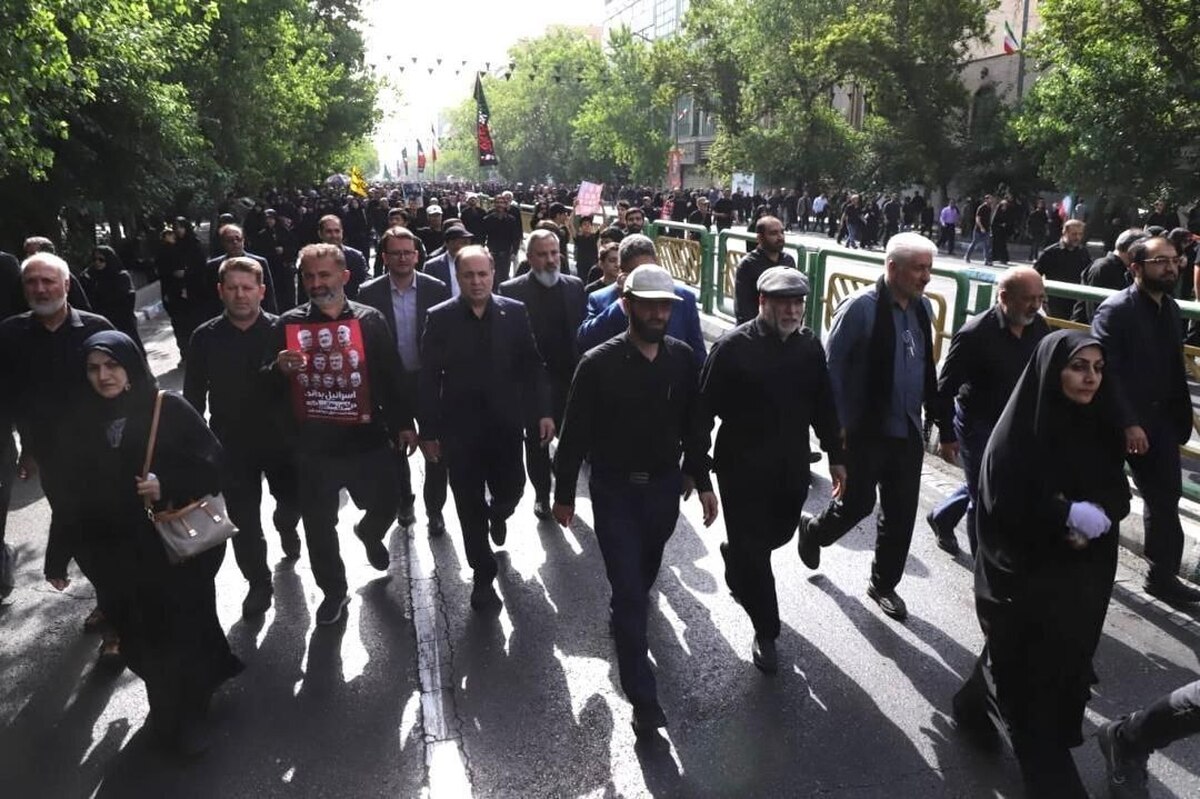 حضور وزیر جهاد کشاورزی در تشییع پیکر مطهر شهدای اقتدار