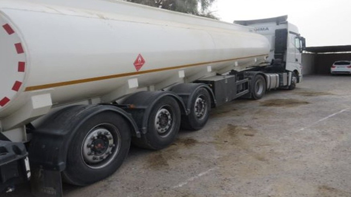 توقيف کاميون حامل بنزين قاچاق در رودان