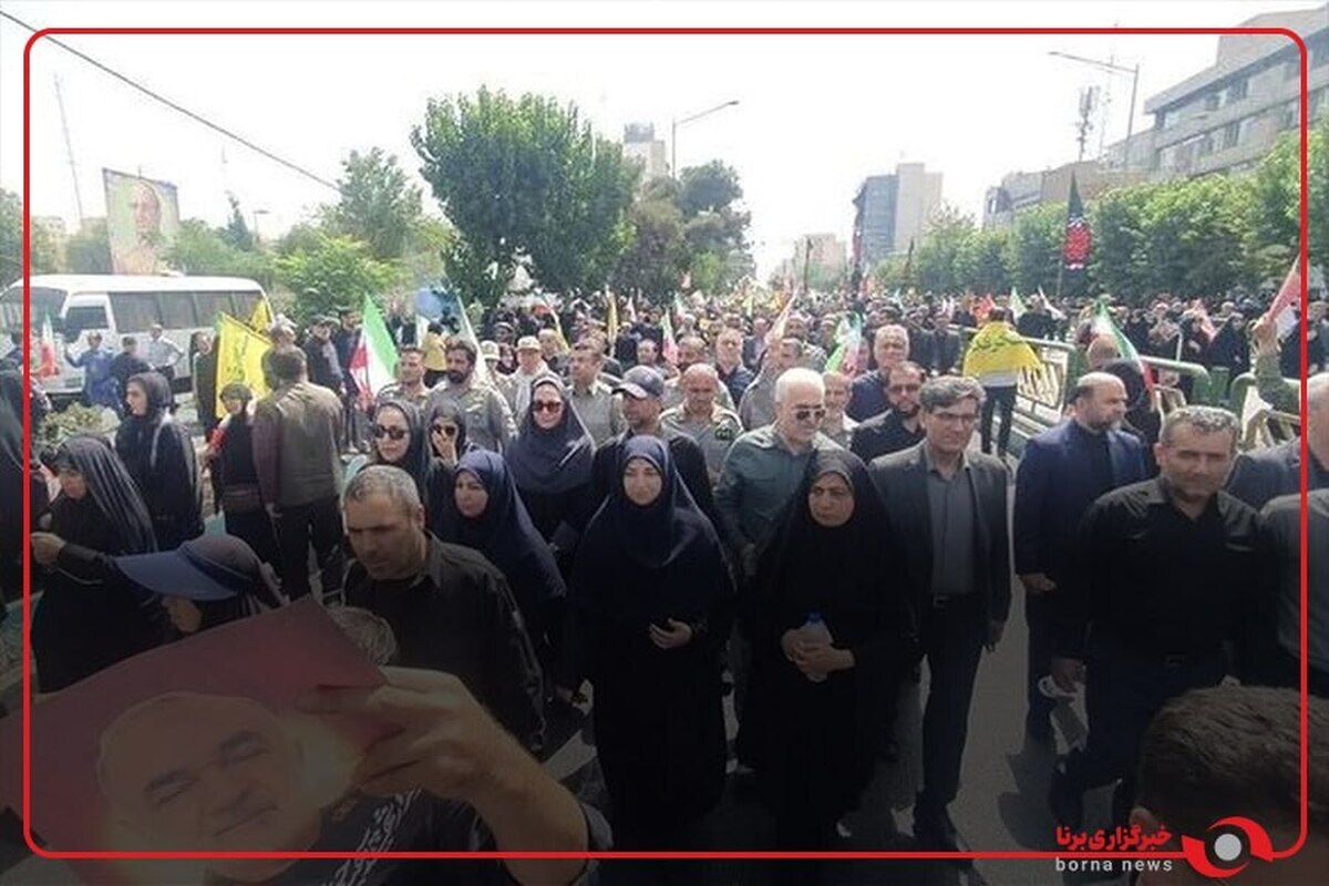 فریاد حیدر حیدر در مراسم تشییع شهدای اقتدار در بیرجند