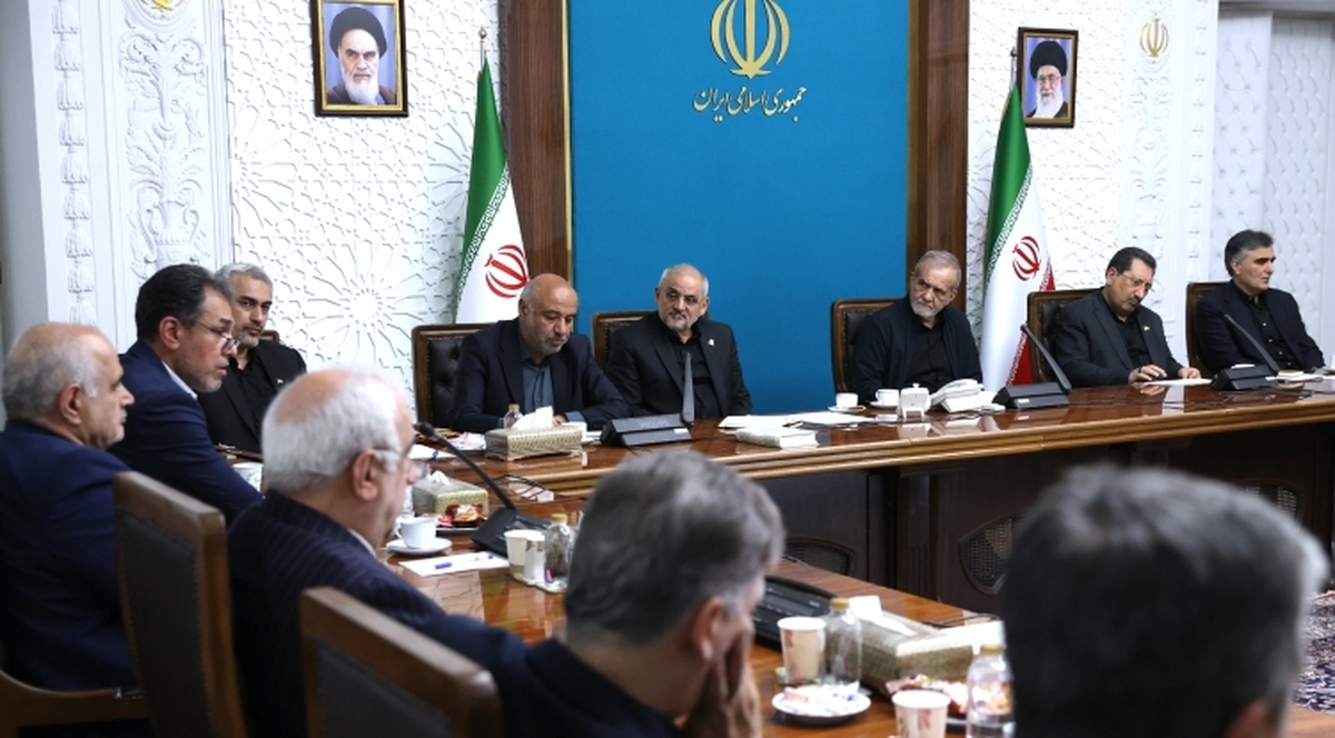 رسانه ملی و تریبون‌های رسمی نهایت دقت را در حفظ همبستگی ملی داشته باشند