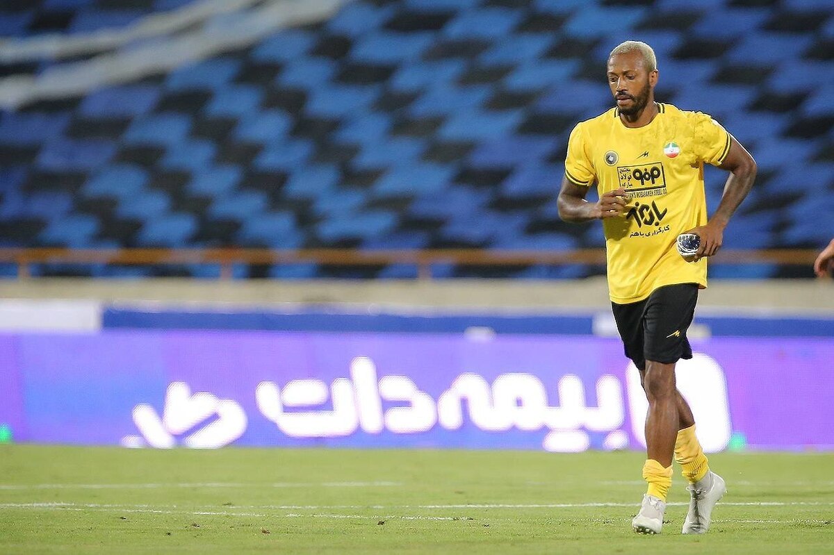 یک سپاهانی از فوتبال خداحافظی کرد