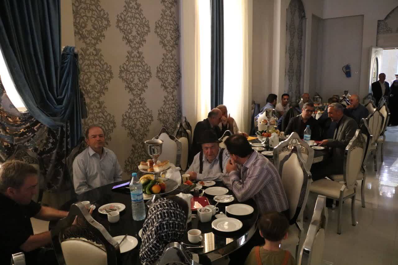 خیرین مدرسه ساز می‌توانند بعنوان هیئت امنای مدارس خود بر نحوه مدیریت مدارس نظارت کنند شوند