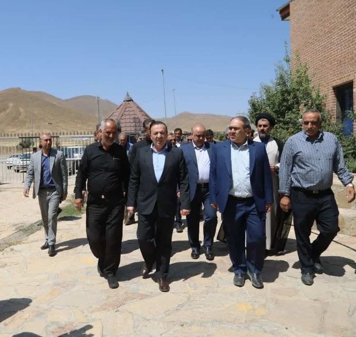 بازدید استاندار قزوین از مجتمع گردشگری آوای آوج 