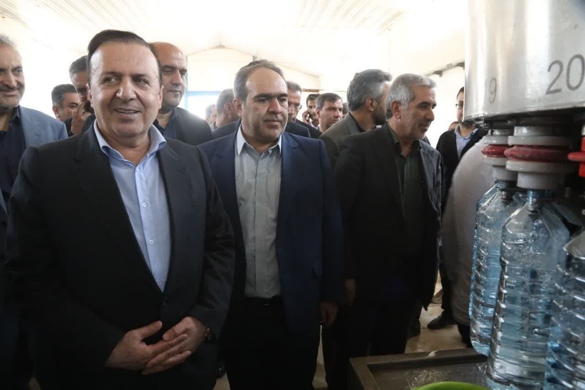 استاندار قزوین از واحد تولیدی آب معدنی «دلتا آب گوارا» در ناحیه صنعتی آوج بازدید کرد