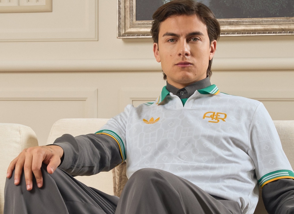 رونمایی از لباس جدید رم با حضور دیبالا