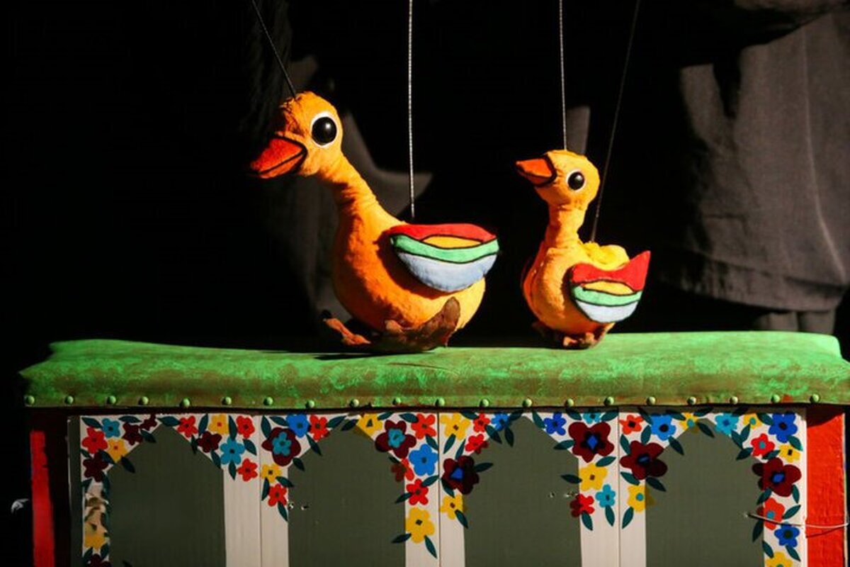 نمایش «جاده اردک‌ها» در فرهنگسرای ارسباران اجرا می‌شود