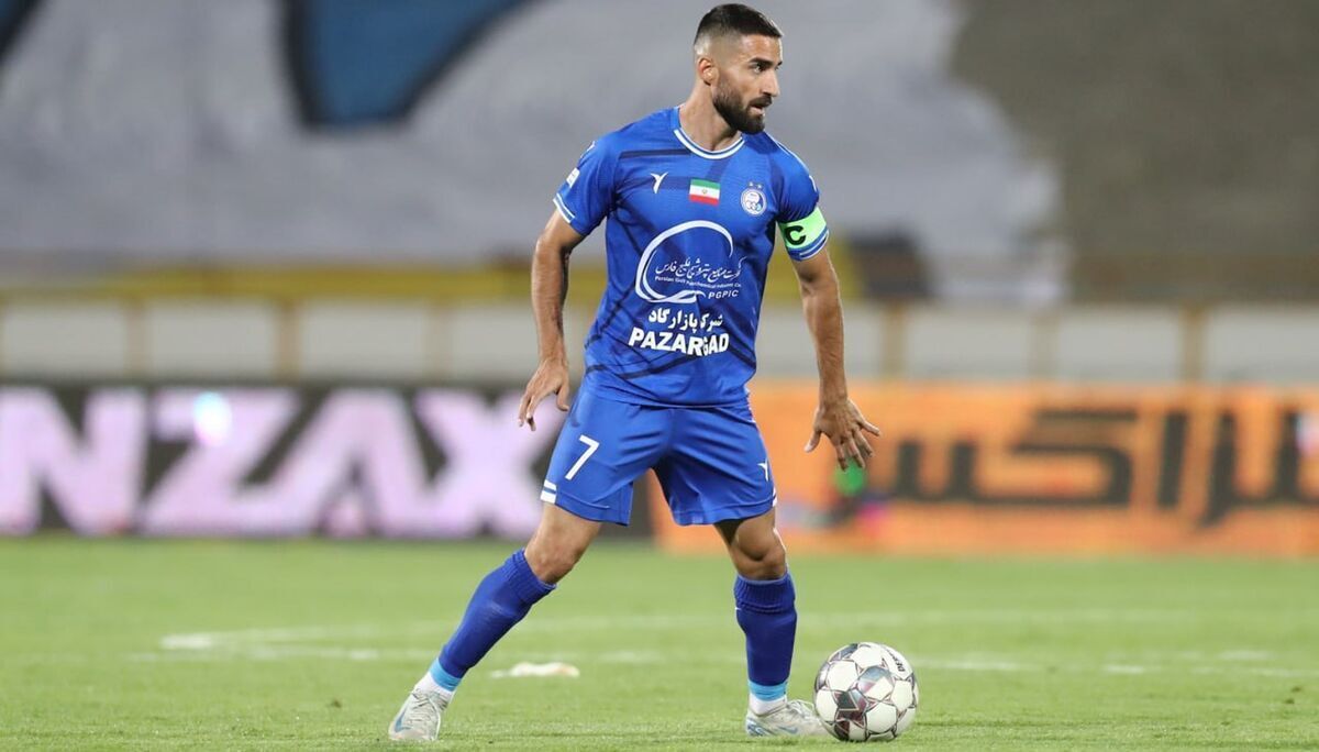 رسمی/ مهرداد محمدی قرمزپوش شد