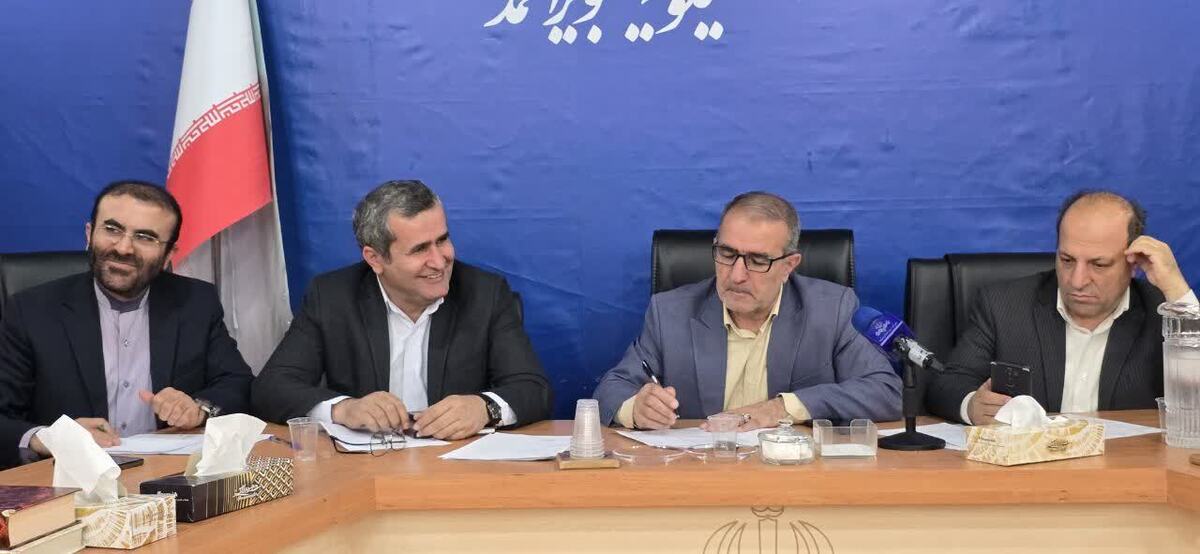 استاندار: حل مشکلات مردم در جلسات هفتگی پیگیری می‌شود