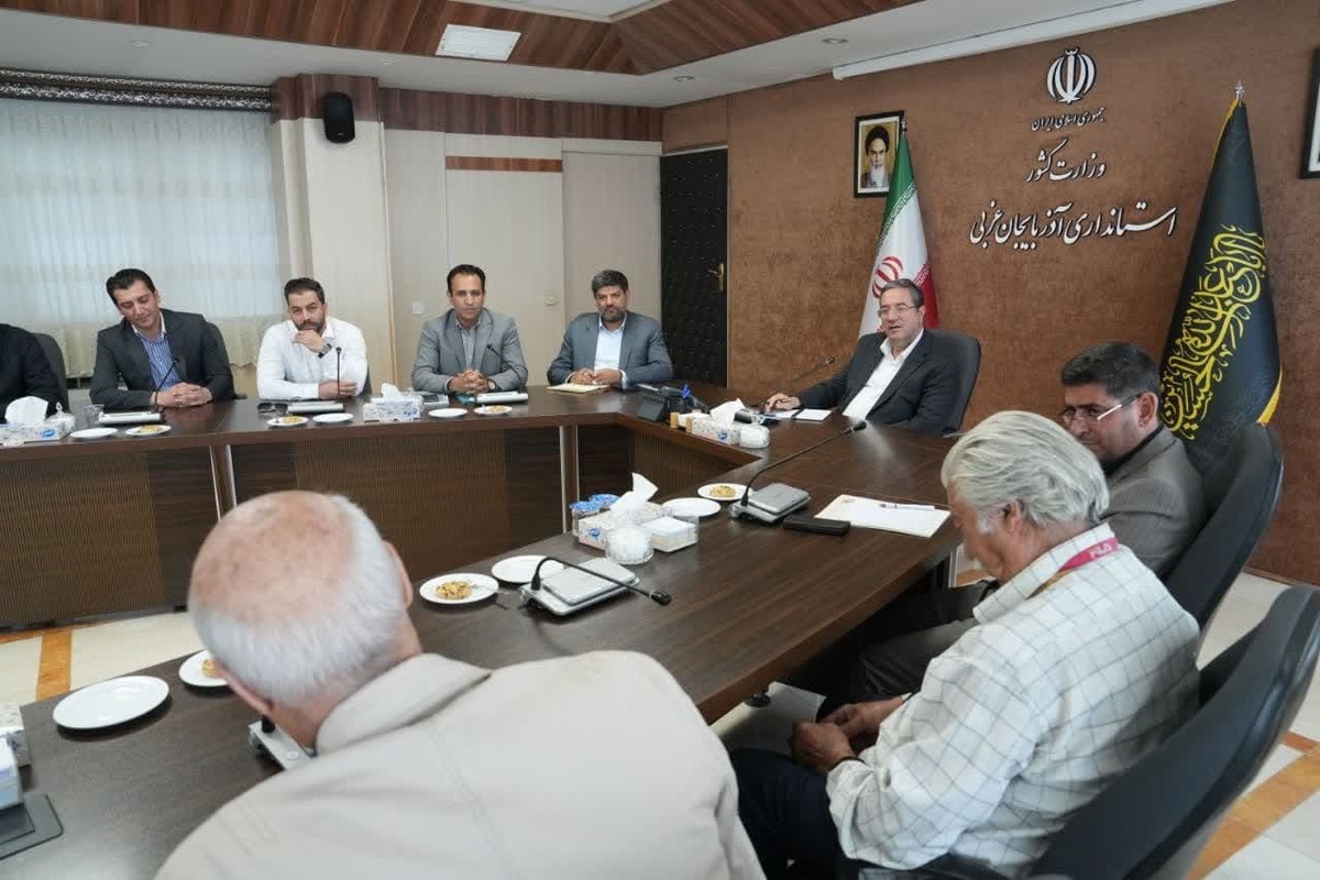 استاندار آذربایجان‌غربی: 
والیبال ارومیه در دنیا برند شده است / کمک به رفع موانع توسعه رسالت همگانی است