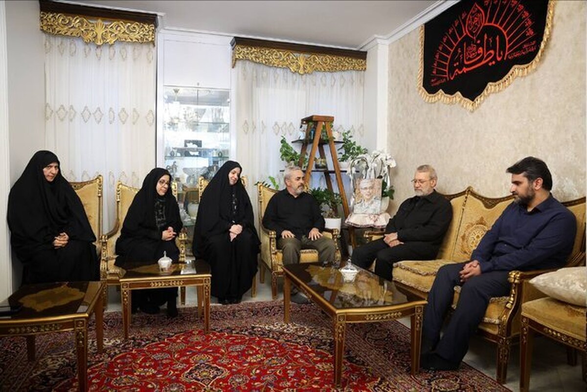 دیدار علی لاریجانی با خانواده سپهبد شهید محمد حسین باقری