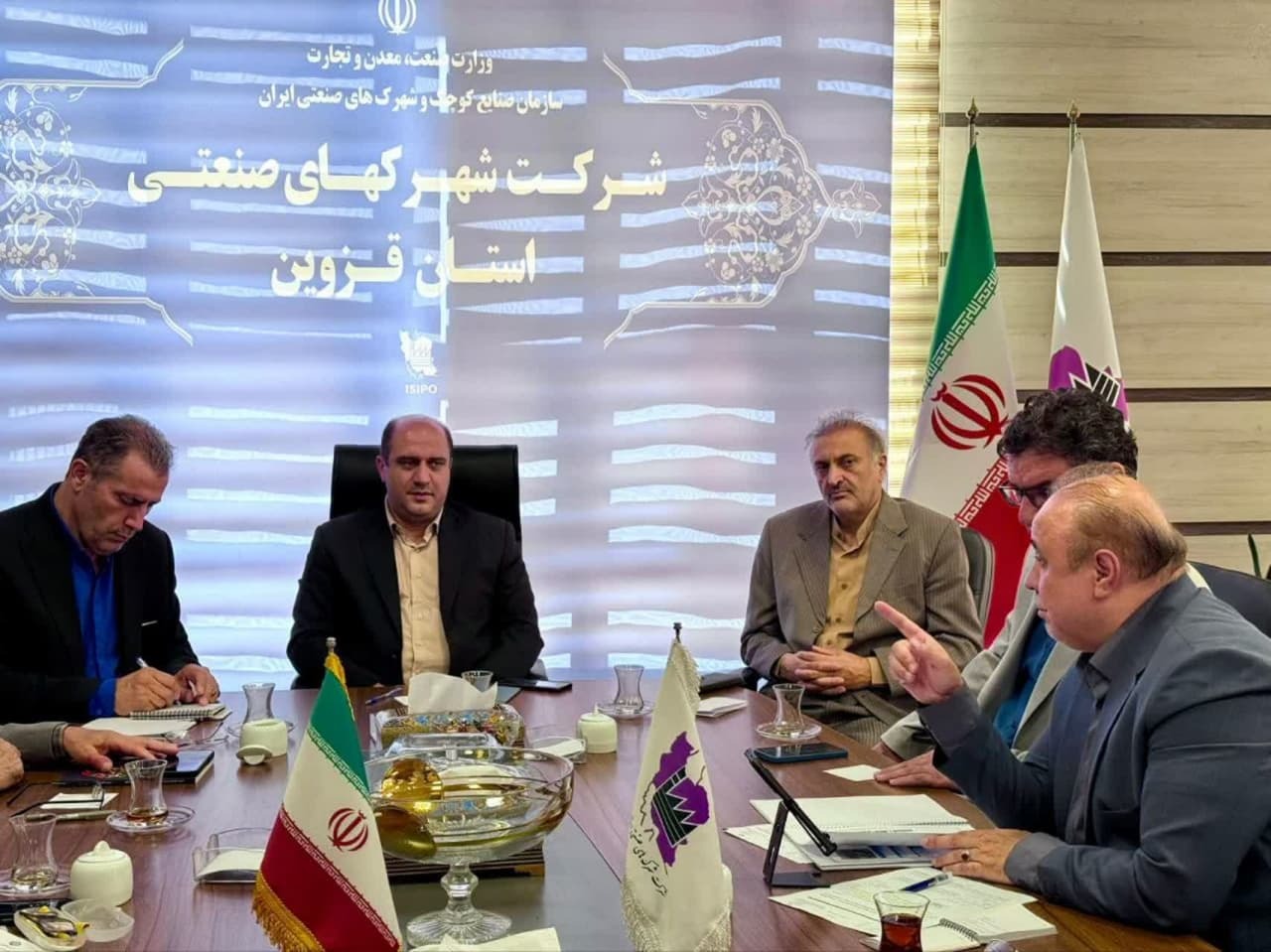 هم‌افزایی برای احیای طرحهای صنعتی نیمه ‌تمام و راکد در استان قزوین 