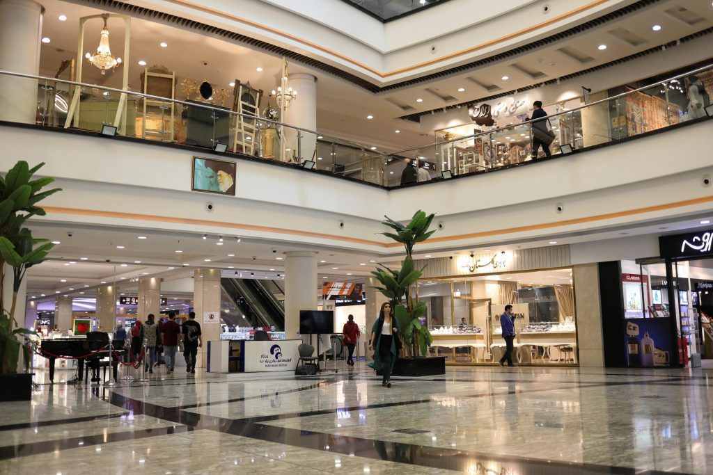 هفت تا از بهترین مراکز خرید لباس کرج [جدیدترین و شیک ترین مراکز]