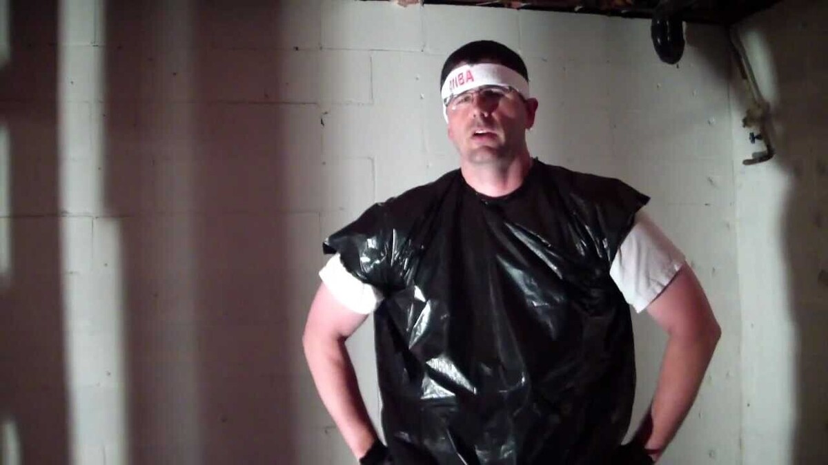 چرا بستن کیسه پلاستیکی به شکم در زمان ورزش توصیه نمی‌شود؟