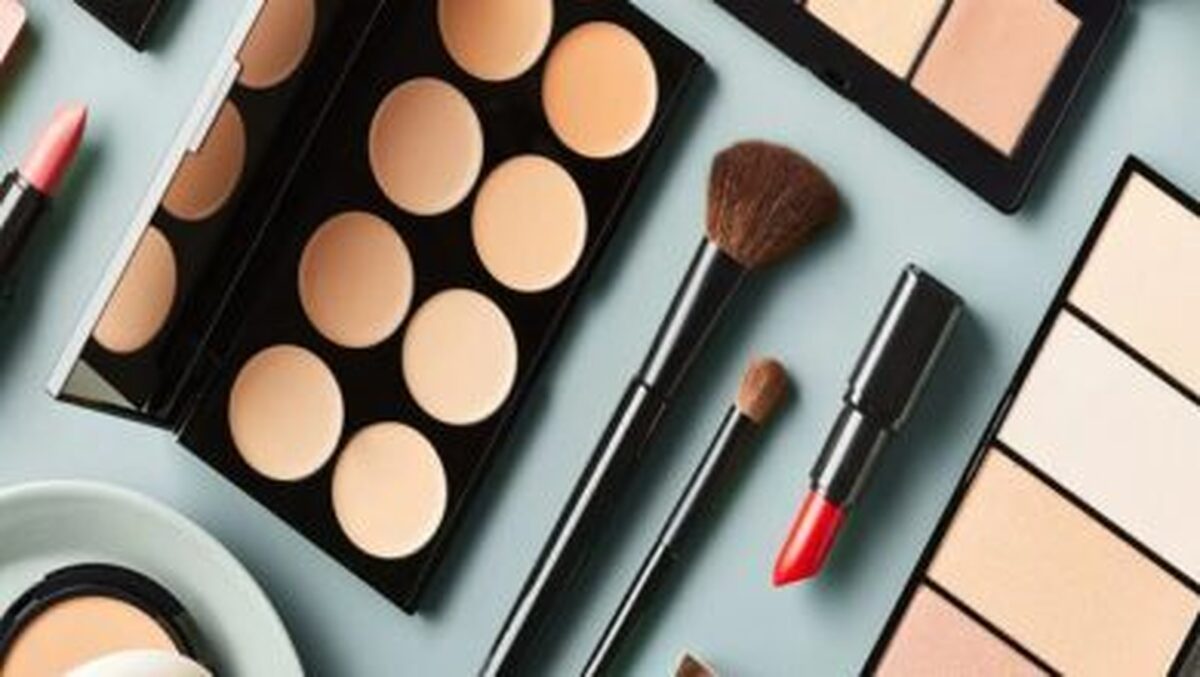 هشدار درباره ترکیبات حساسیت‌زای محصولات آرایشی؛ مراقب پوست خود باشید!