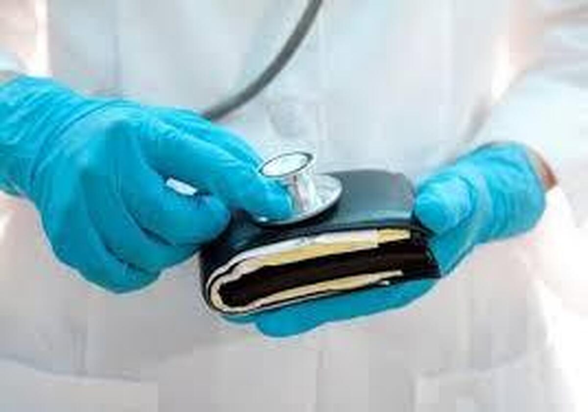 پایان زیرمیزی؛ نسخه جدید مجلس برای مقابله با پرداخت‌های غیرقانونی پزشکان