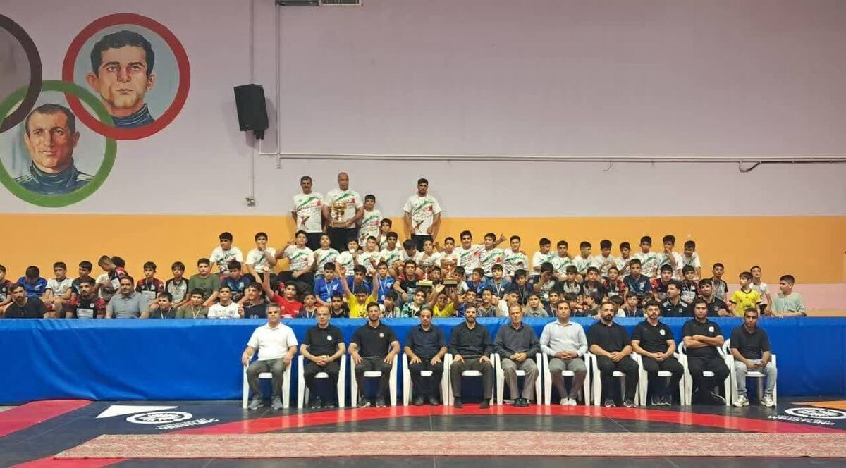 فرنگی کاران ایرانجوان قهرمان لیگ خردسالان اصفهان شدند