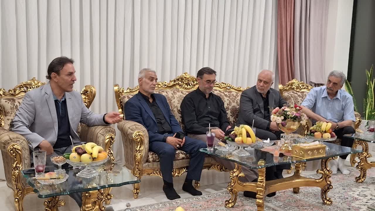  ۱۴۳ نفر از پیش کسوتان رشته های مختلف ورزشی در استان قزوین تجلیل شده اند