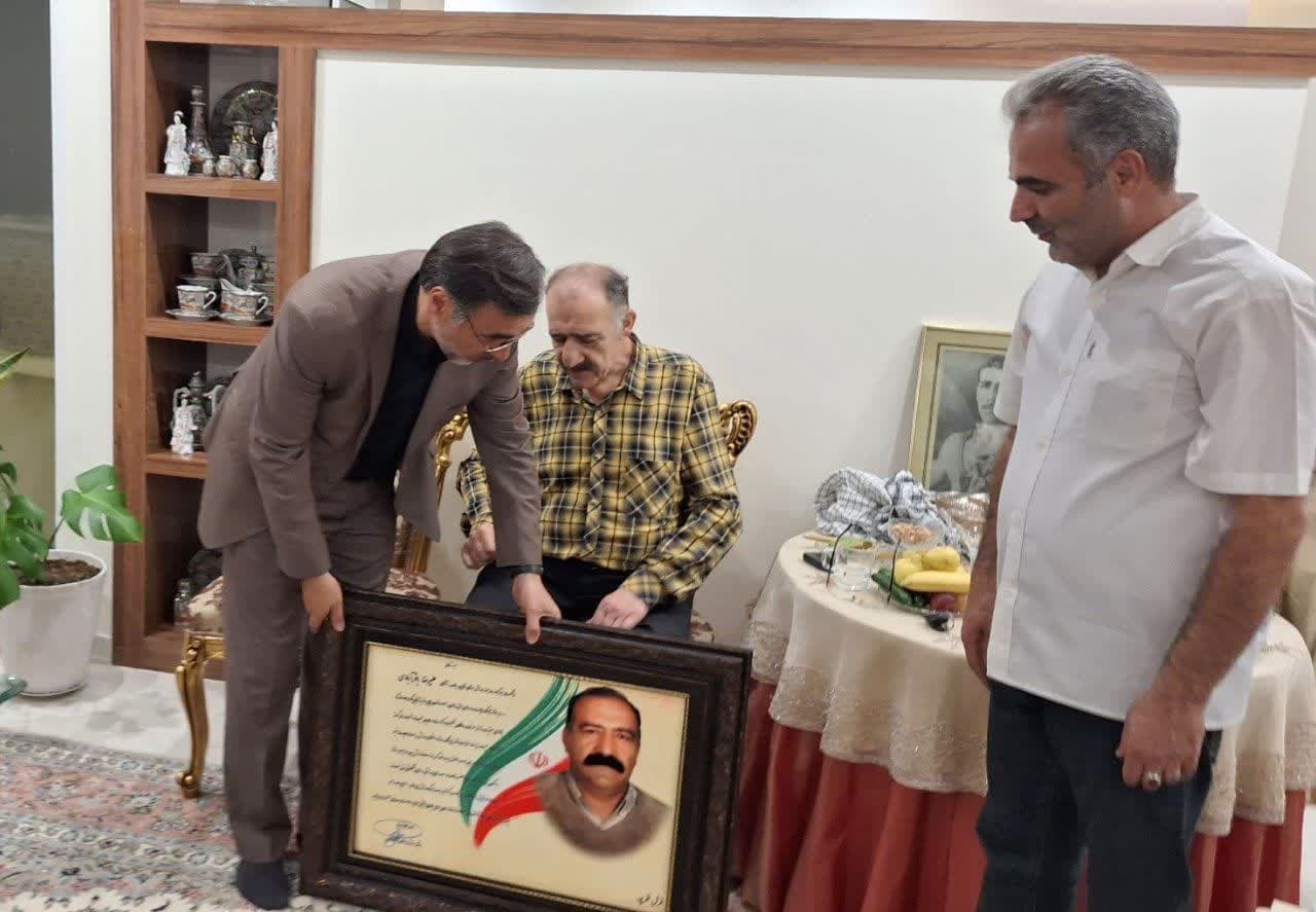  ۱۴۳ نفر از پیش کسوتان رشته های مختلف ورزشی در استان قزوین تجلیل شده اند