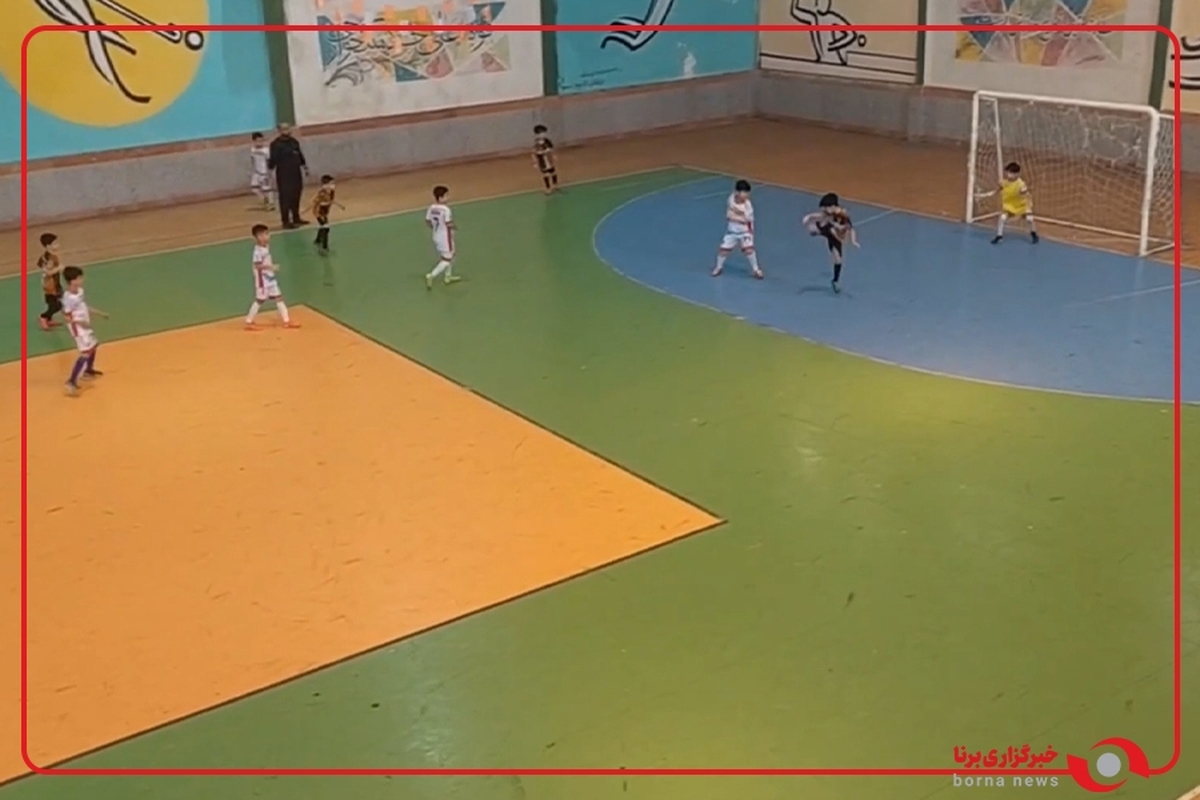 گل تماشایی پسر هشت ساله ایرانی در مسابقات هیات فوتبال ساری، که شباهت بسیار زیادی به گل‌‌های ارلینگ هالند و زلاتان ابراهیموویچ دارد