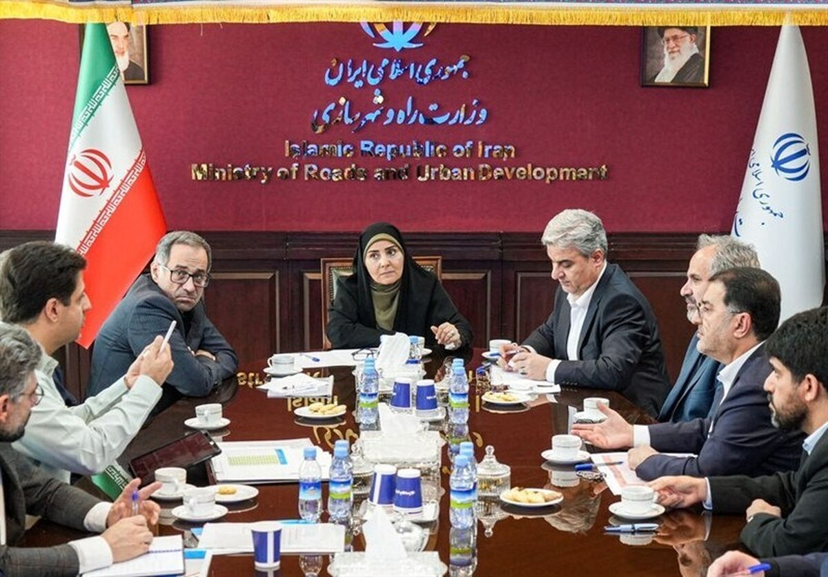 دستور وزیر راه برای توزیع عادلانه بلیت پروازهای اربعین