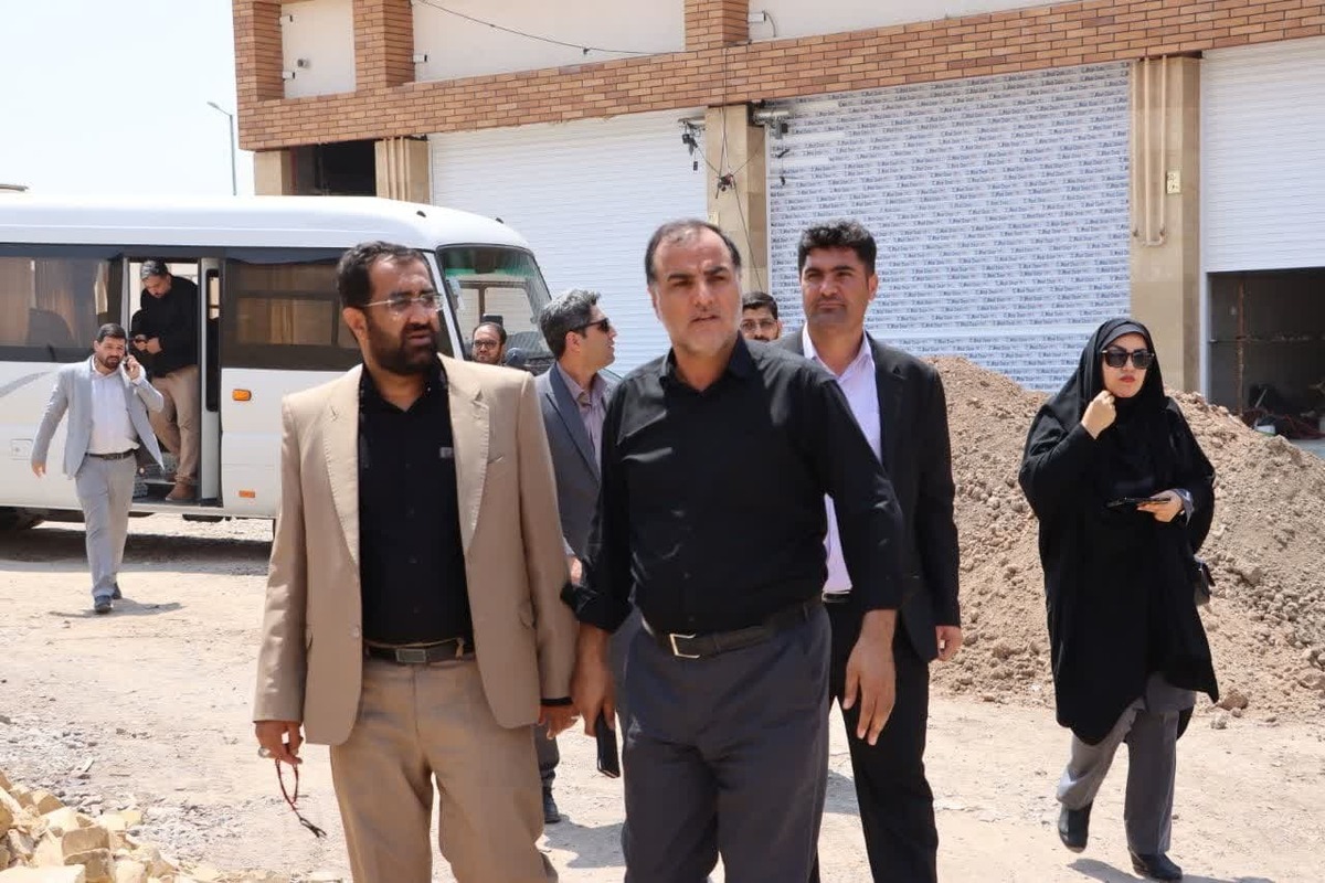 شهردار محمدیه از پروژه ۱۲۰ واحدی تجاری مهرگان بازدید کرد
