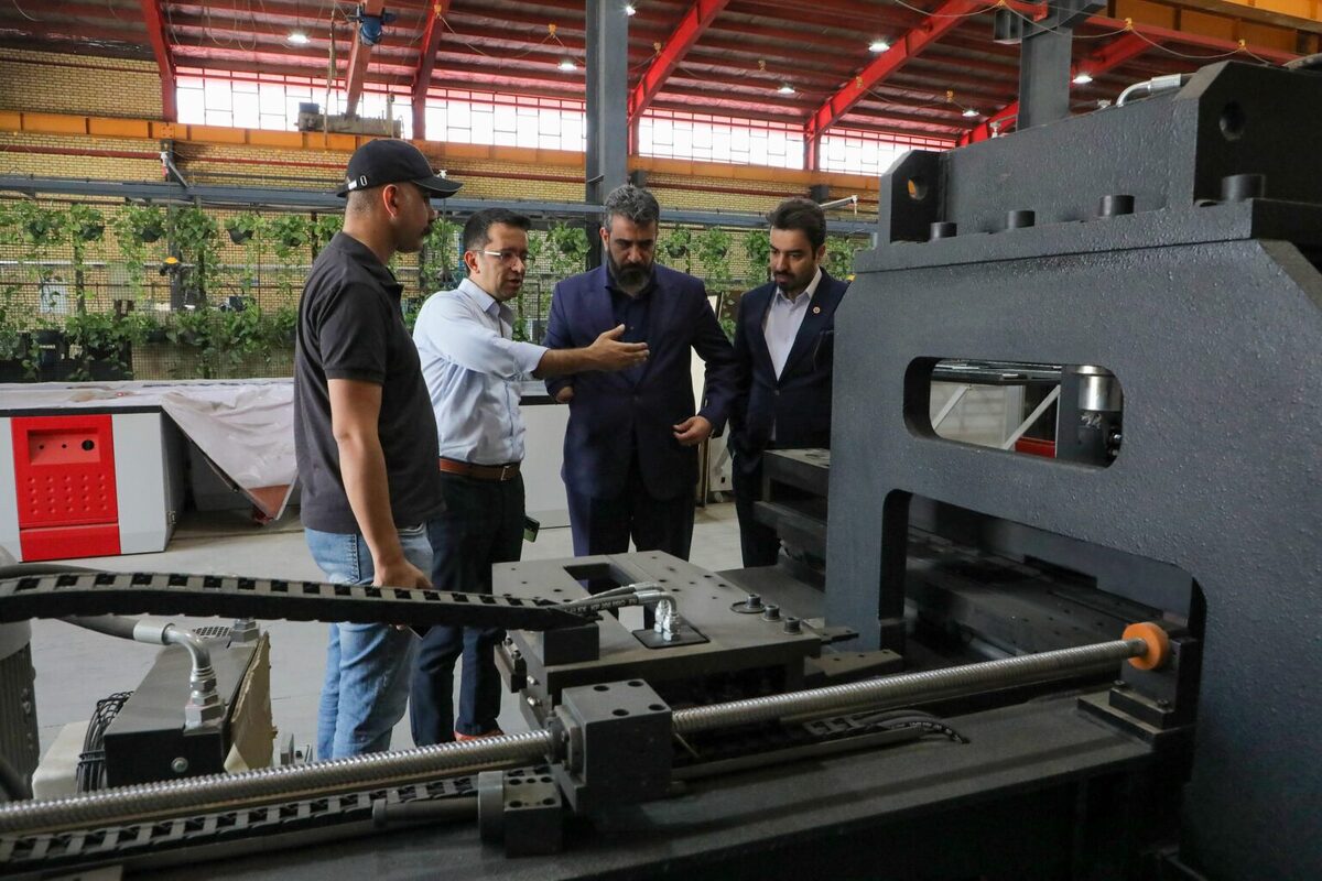 اتاق بازرگانی قم پیگیر رفع موانع تولید و صادرات شرکت‌های دانش‌بنیان است