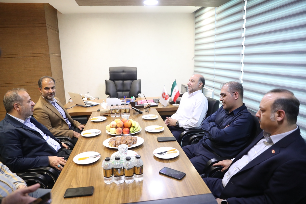 دیدار یاسر صادقی با مدیران باشگاه گیتی‌پسند / تأکید بر نقش بخش خصوصی در توسعه ورزش کشور