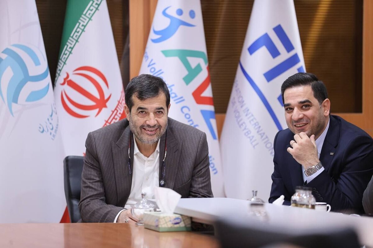 حضور وزیر ورزش و جوانان در فدراسیون والیبال