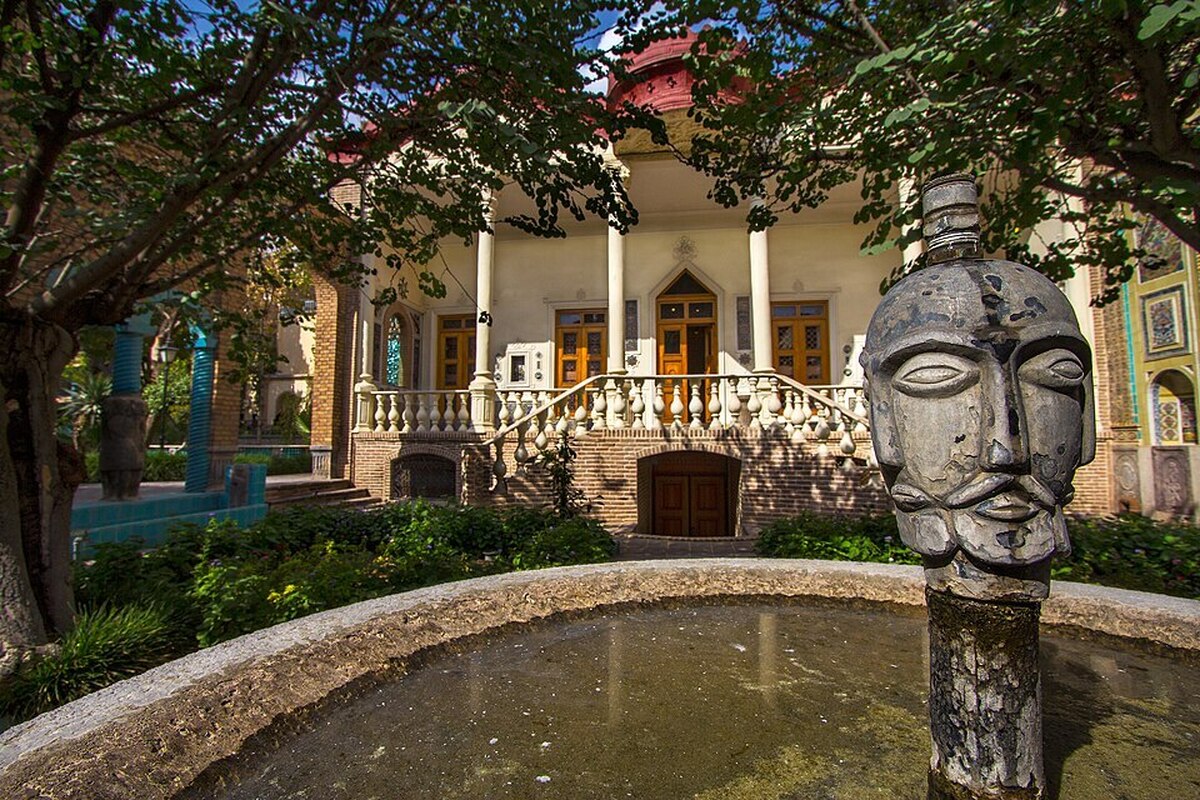 آخر هفته را در خانه تاریخی مقدم بگذرانید