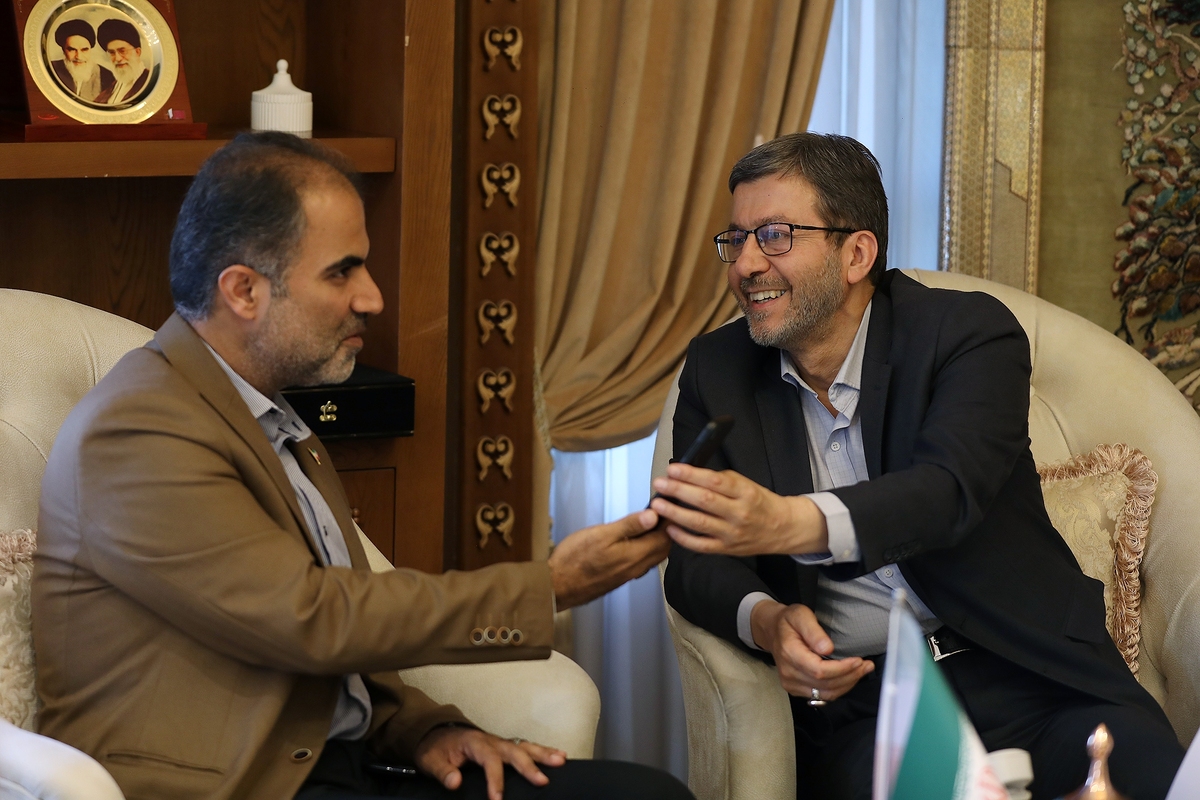 دیدار مدیرعامل خبرگزاری برنا و استاندار اصفهان