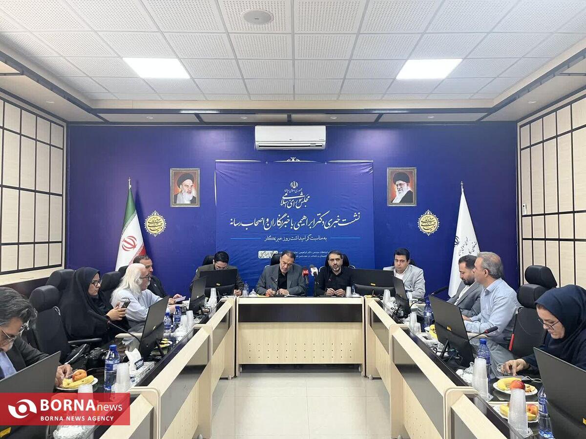 نماینده‌ مردم اراک : خبرنگاران کشور در جنگ ۱۲ روزه خوش درخشیدن