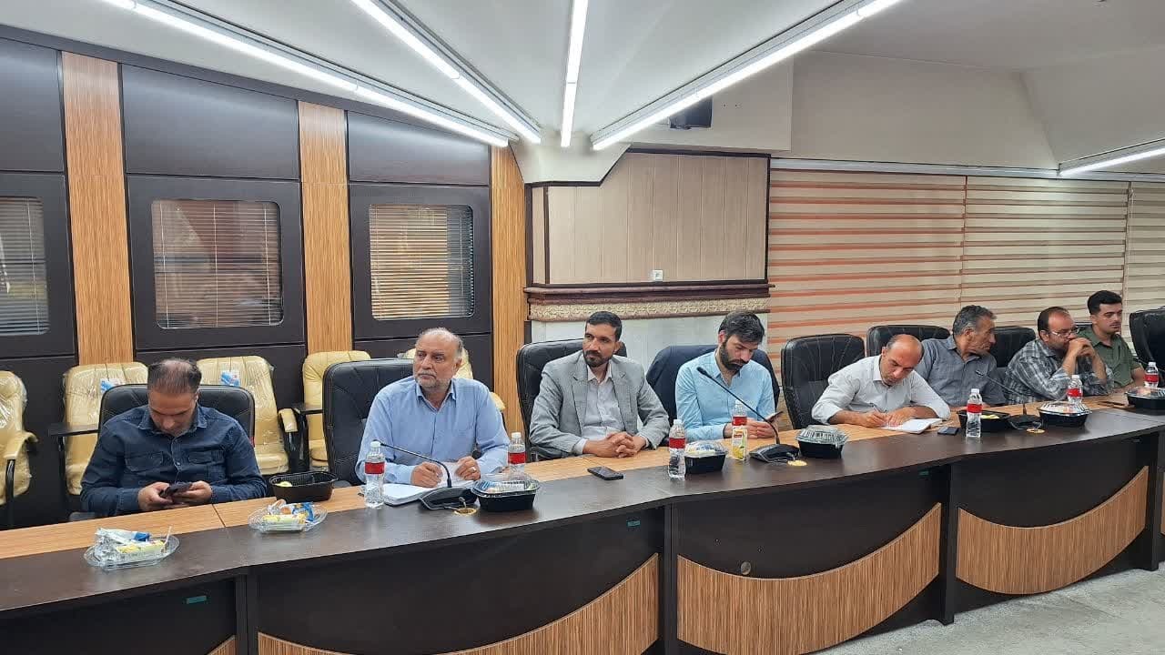 تیم شمس آذر با همدلی و اتحاد وحمایت رسانه ها و هواداران در لیگ برتر حاضر می شود