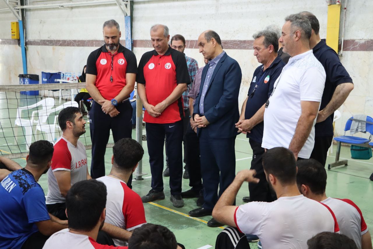 ایران به پرچم و قهرمانانی، چون شما نیاز دارد