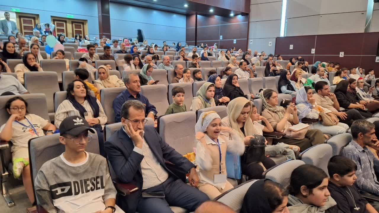 چهارمین جشنواره سیمرغ سخن در قزوین آغاز شد چهارمین جشنواره سیمرغ سخن در قزوین آغاز شد