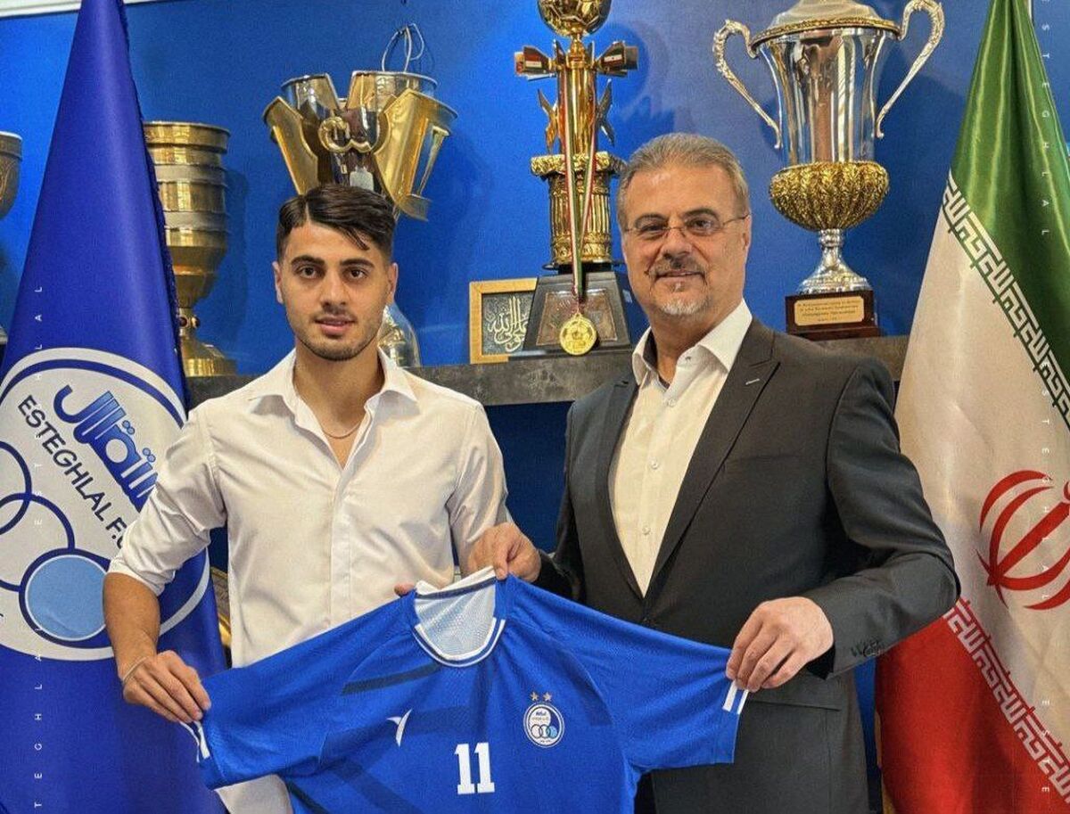 خرید جدید آبی‌ها از لیگ روسیه/ سحرخیزان با قراردادی سه ساله استقلالی شد