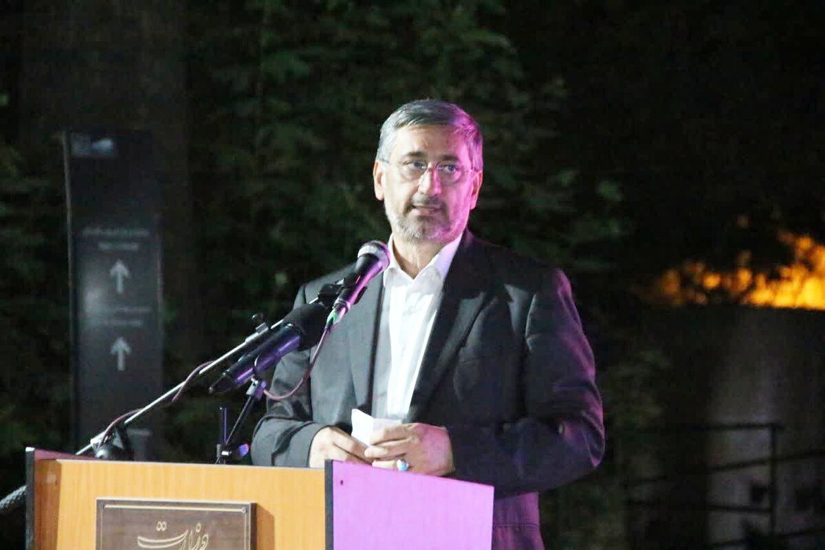 استاندار لرستان: جامعه رسانه ای لرستان موفق و تاثیرگذار است/ اصحاب رسانه بایستی جریان ساز باشند