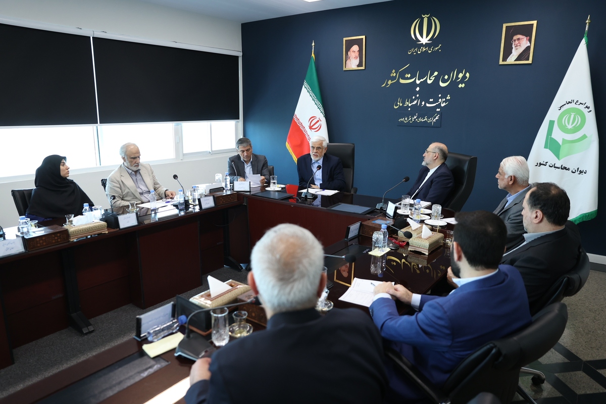 عارف: دولت آمادگی دارد تا سالم‌سازی را از بالاترین سطوح اجرایی آغاز کند