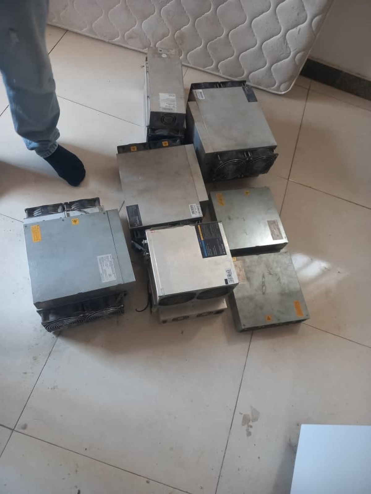 کشف و ضبط ۴ دستگاه ماینرغیرمجاز در گچساران