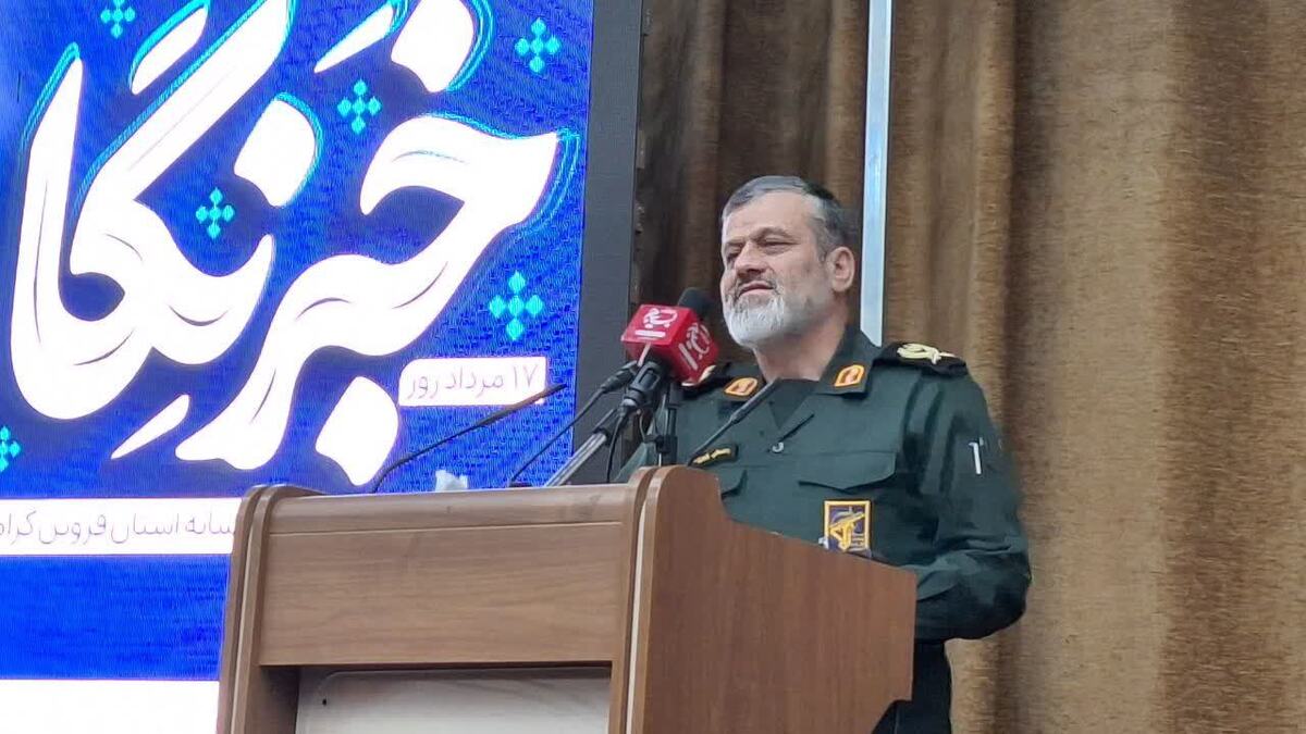 رسانه‌ها پیام آوران انقلاب و لشکر بیداری ملت‌ها هستند