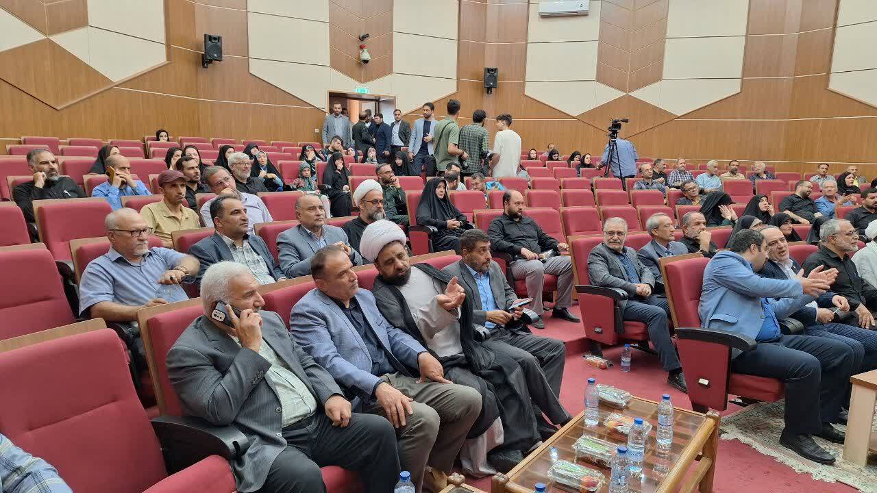 رسانه‌ها پیام آوران انقلاب و لشکر بیداری ملت‌ها هستند