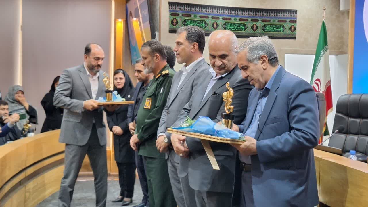 رویکردهای محدودکننده ارزی بانک مرکزی مانع صادرات است/ رویکرد ما تجارت آزاد جهانی است