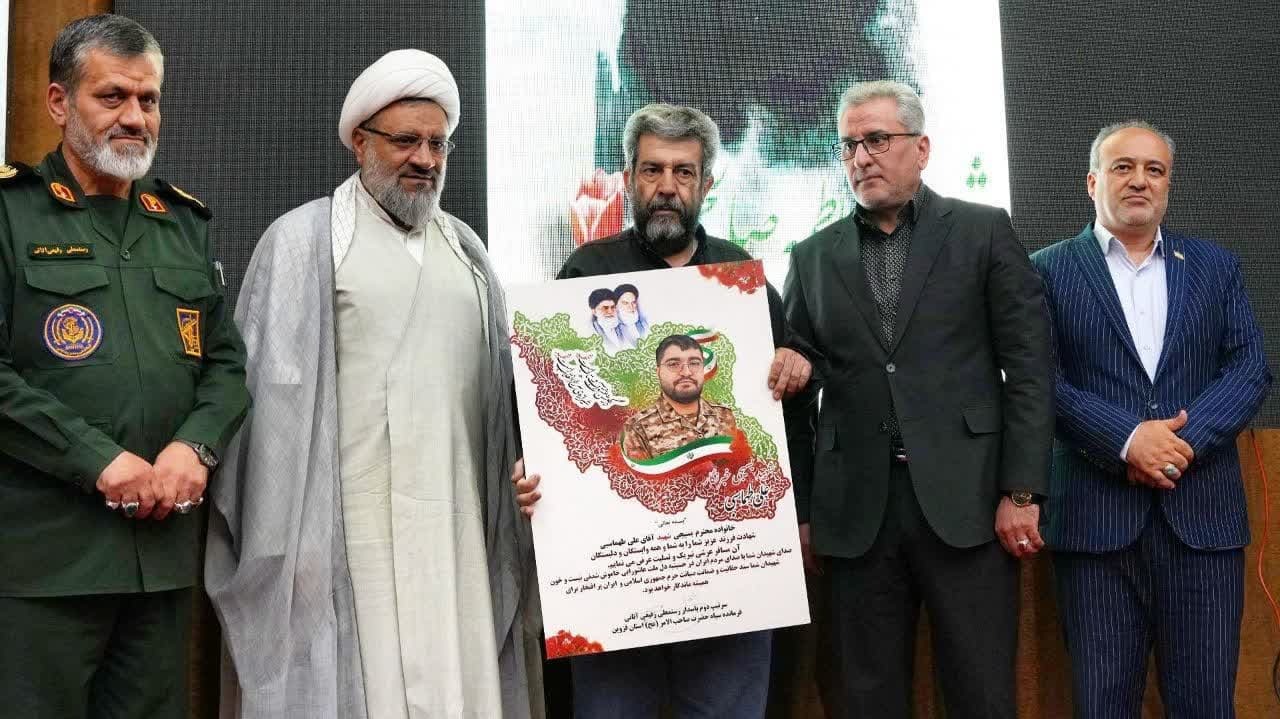 رسانه‌ها پیام آوران انقلاب و لشکر بیداری ملت‌ها هستند