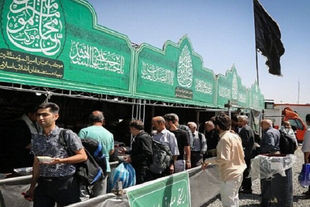 ارائه روزانه ۳ هزار نیم پرس غذا در موکب باشگاه استقلال درمهران