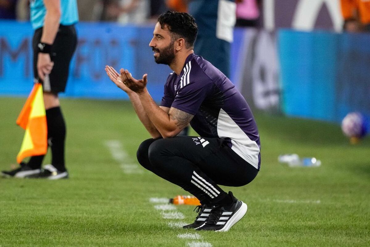 سرمربی منچستریونایتد: بابت انتخاب ترکیب اصلی سردرد دارم